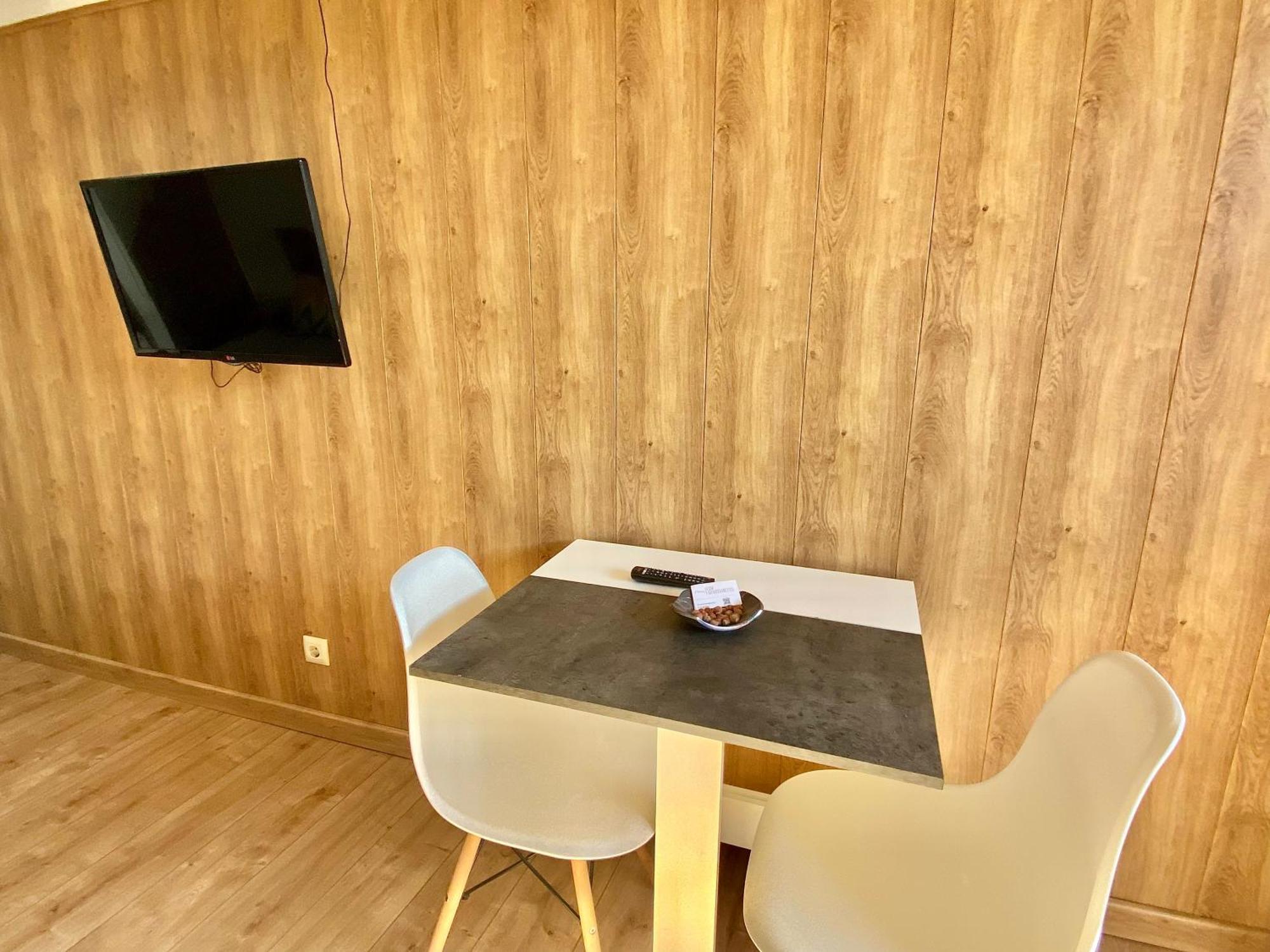 Apartament Corbatera Cim Apartaments コルノデイヤ エクステリア 写真